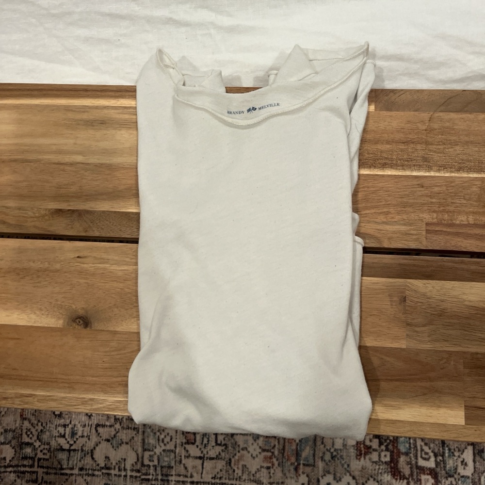 Brandy Melville Cream Longsleeve